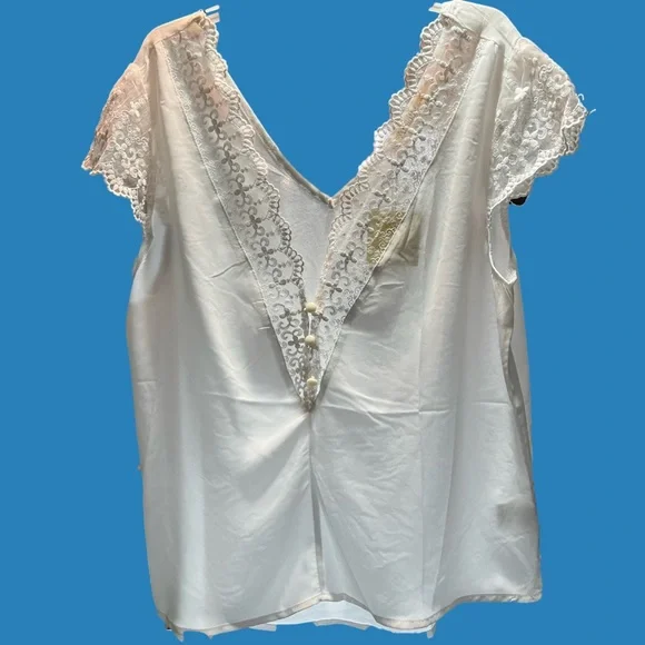 White Blouse With Lace Sleeves - Picture 3 of 3
